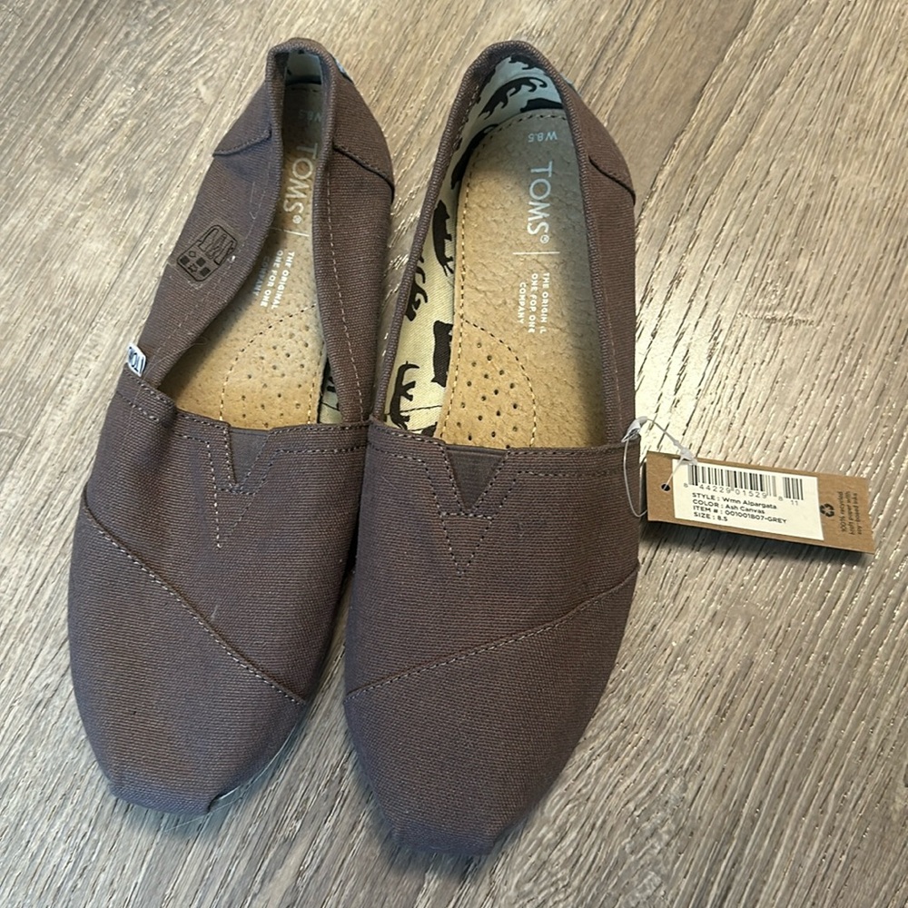 Tom’s women shoe 8.5W NWT